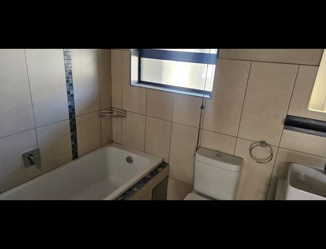 3 BEDROOM TOWNHOUSE FOR SALE IN WATERKLOOF AH